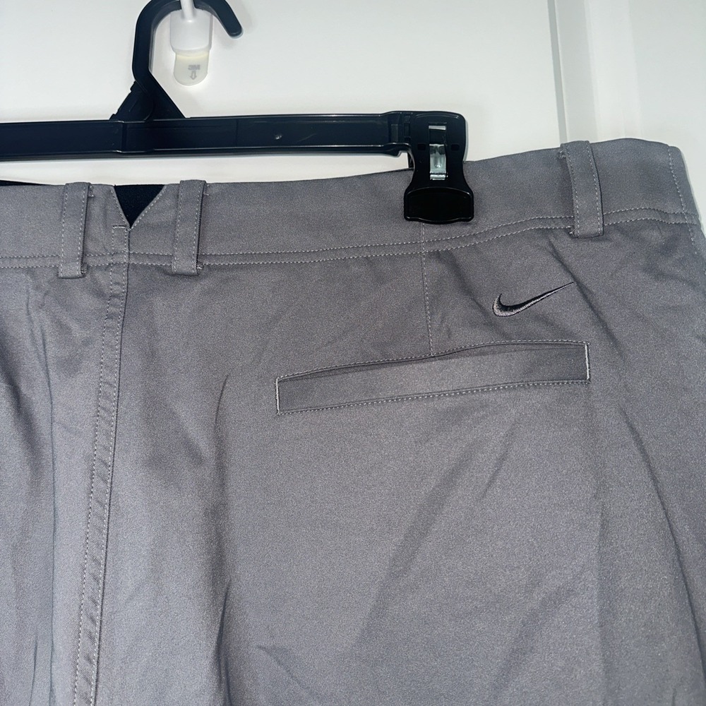Nike Golf Shorts Standard Dri-Fit Gray Pockets Stretch Men's Size 42 - Picture 3 of 9